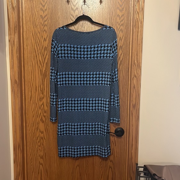 Michael Kors Shift Dress - Picture 2 of 4